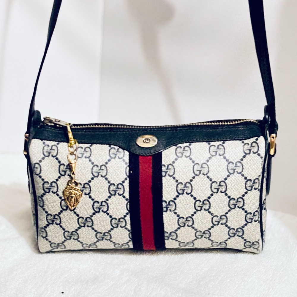 Gucci Crossbody Bag - Picture 16 of 16